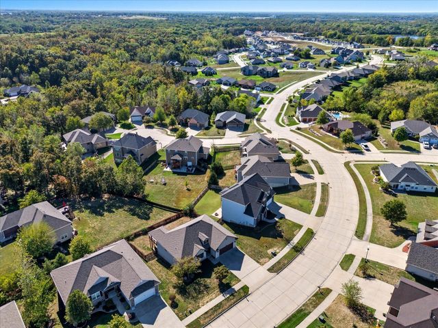 5004 STONE MOUNTAIN PKY, Columbia, MO 65201