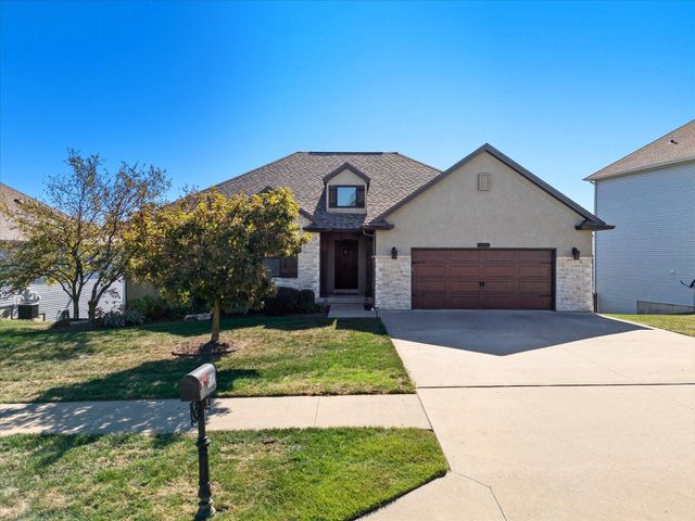 5004 STONE MOUNTAIN PKY, Columbia, MO 65201