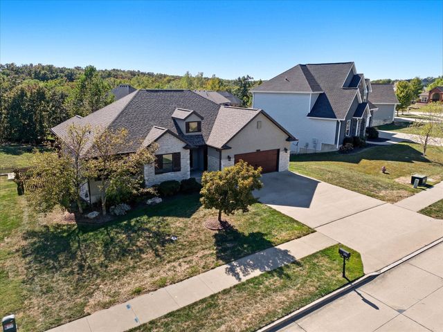5004 STONE MOUNTAIN PKY, Columbia, MO 65201