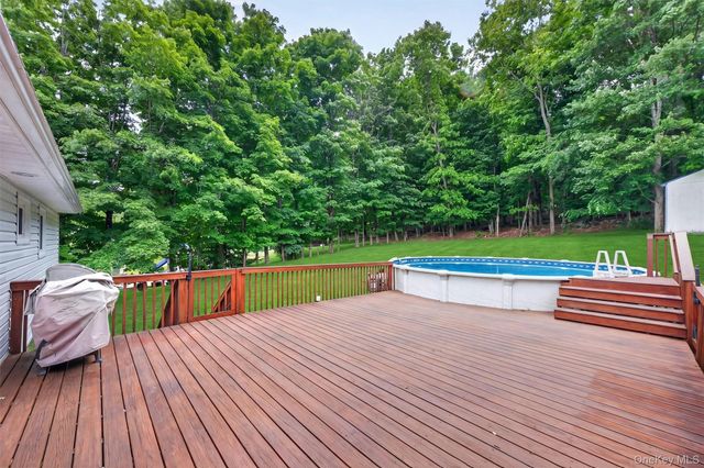 37 Surrey Road, Chester, NY 10918