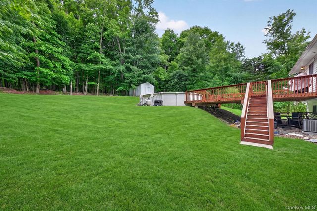 37 Surrey Road, Chester, NY 10918