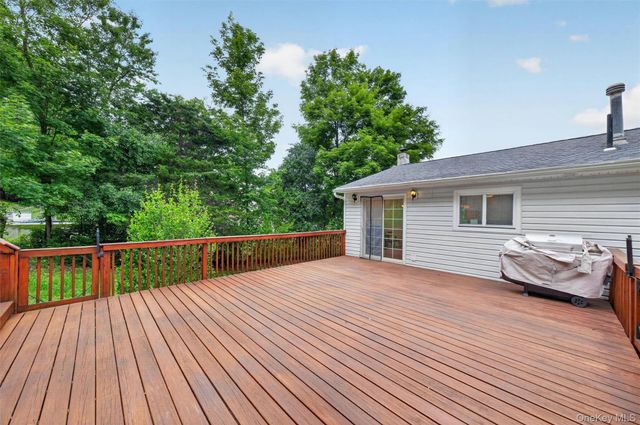 37 Surrey Road, Chester, NY 10918