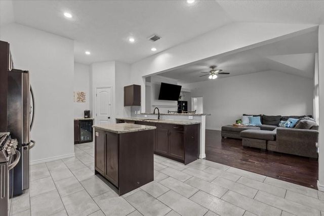 5115 Arborwood Drive, League City, TX 77573