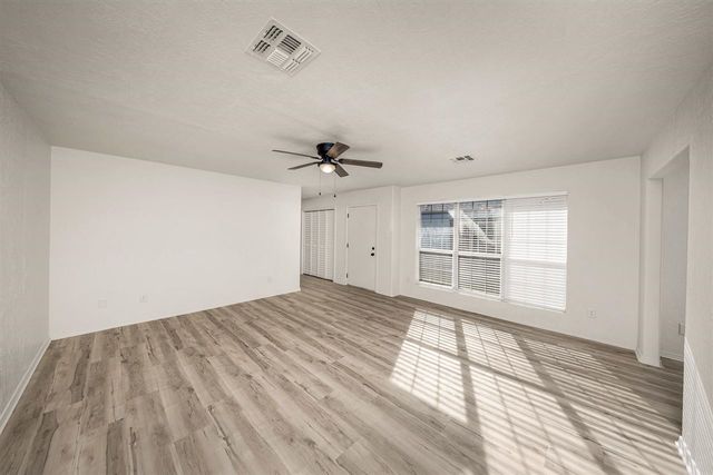 1214 NW Columbia Ave, Lawton, OK 73507