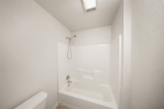 1214 NW Columbia Ave, Lawton, OK 73507