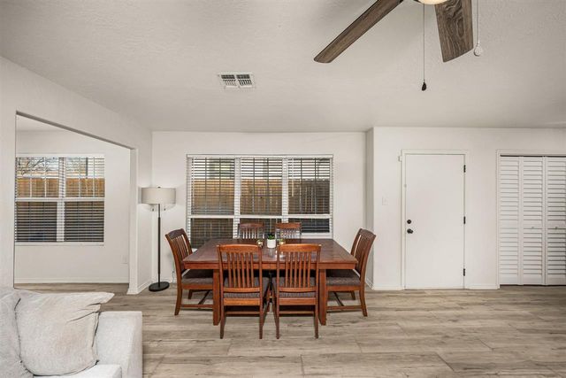 1214 NW Columbia Ave, Lawton, OK 73507