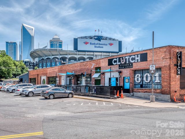 1101 W 1st Street 211, Charlotte, NC 28202
