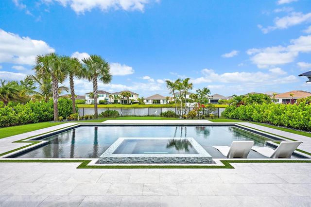 12115 Waterstone Circle, Palm Beach Gardens, FL 33412