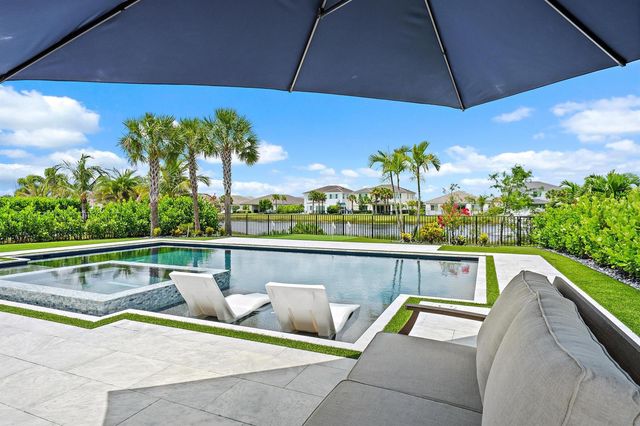 12115 Waterstone Circle, Palm Beach Gardens, FL 33412