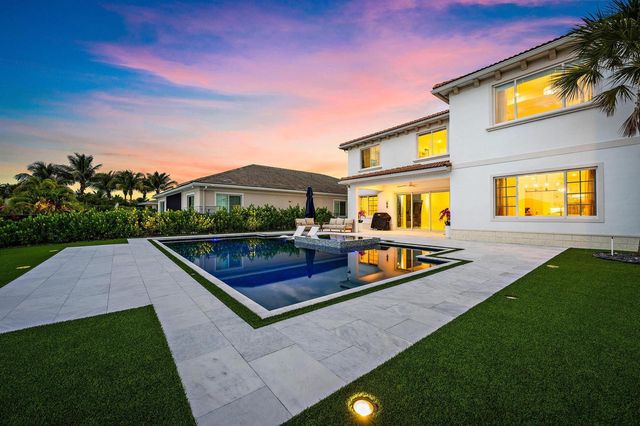 12115 Waterstone Circle, Palm Beach Gardens, FL 33412