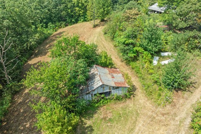 225 Richardson Ln, Gainesboro, TN 38562