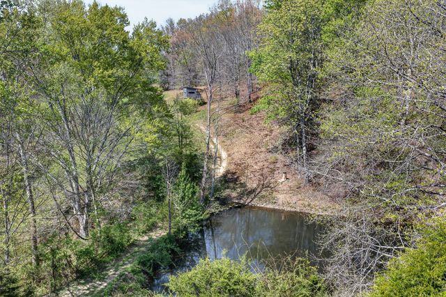 225 Richardson Ln, Gainesboro, TN 38562