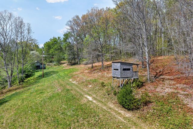 225 Richardson Ln, Gainesboro, TN 38562