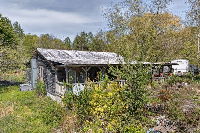 225 Richardson Ln, Gainesboro, TN 38562