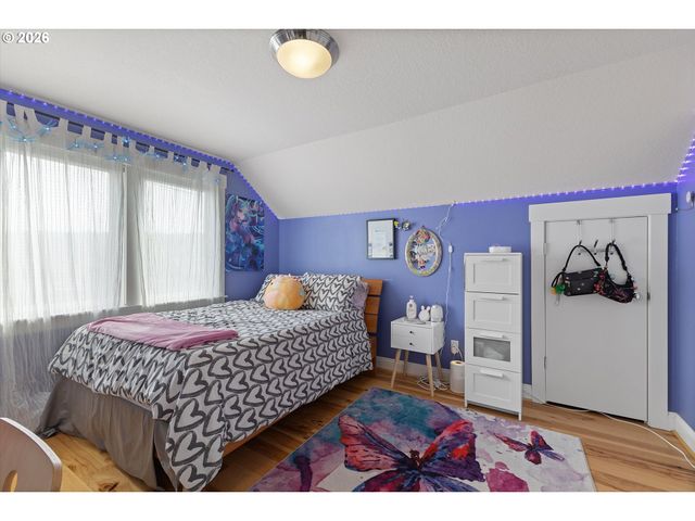 537 Se SPOKANE St, Portland, OR 97202