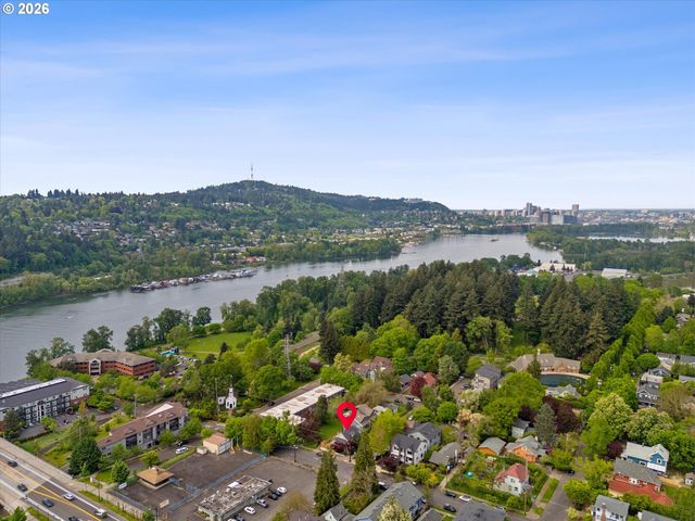 537 Se SPOKANE St, Portland, OR 97202