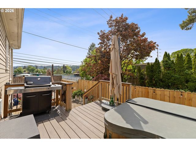 537 Se SPOKANE St, Portland, OR 97202