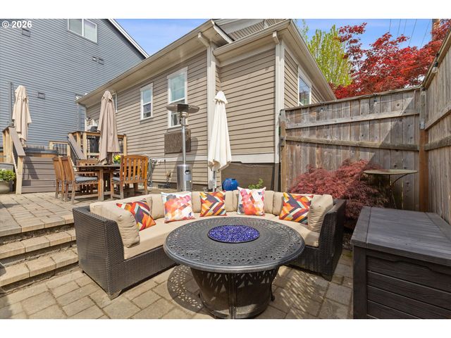 537 Se SPOKANE St, Portland, OR 97202