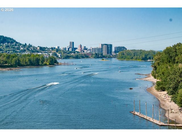 537 Se SPOKANE St, Portland, OR 97202
