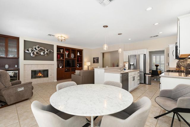 78727 Stansbury Court, Palm Desert, CA 92211