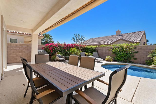 78727 Stansbury Court, Palm Desert, CA 92211