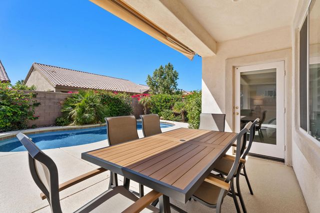 78727 Stansbury Court, Palm Desert, CA 92211