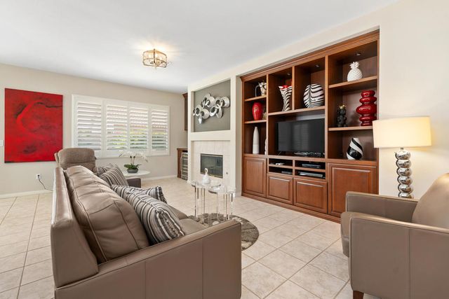 78727 Stansbury Court, Palm Desert, CA 92211