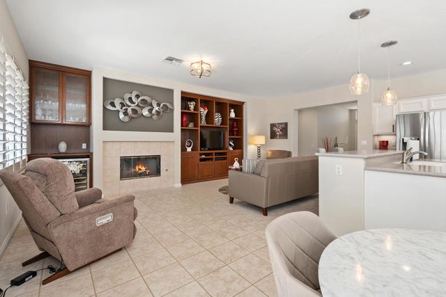 78727 Stansbury Court, Palm Desert, CA 92211