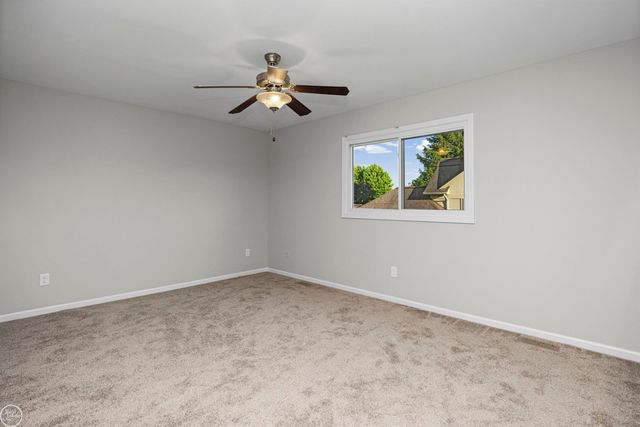 55261 Kingsway Drive, Shelby Twp, MI 48316