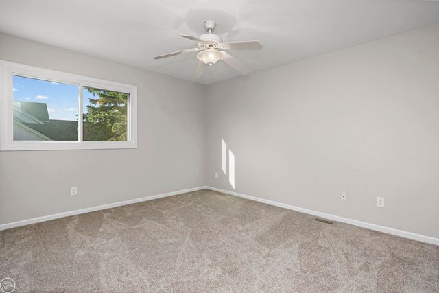 55261 Kingsway Drive, Shelby Twp, MI 48316