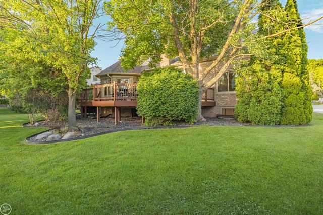 55261 Kingsway Drive, Shelby Twp, MI 48316