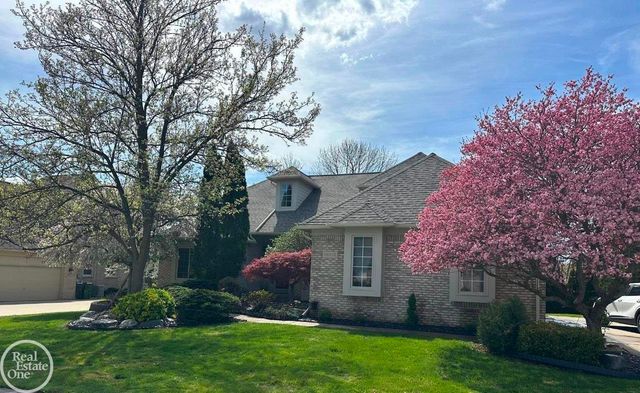 55261 Kingsway Drive, Shelby Twp, MI 48316