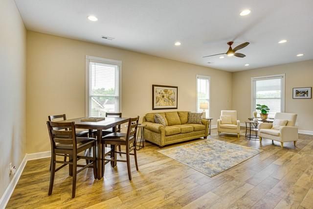 436 E Broadway Avenue, Excelsior Springs, MO 64024