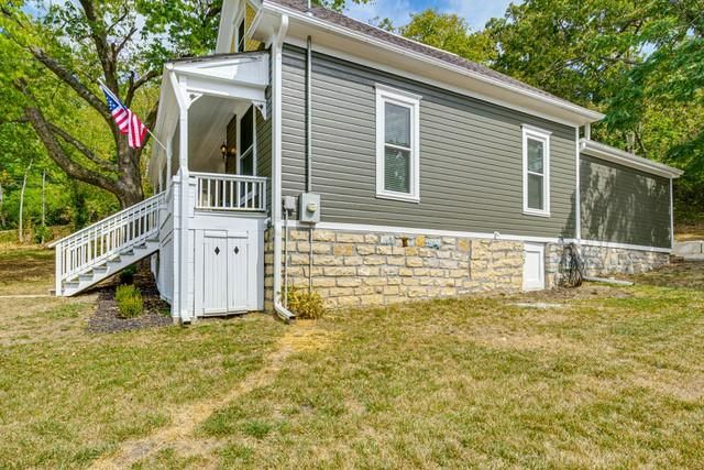 436 E Broadway Avenue, Excelsior Springs, MO 64024