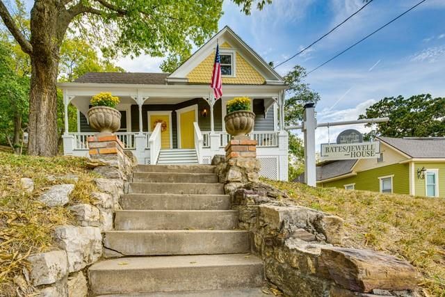 436 E Broadway Avenue, Excelsior Springs, MO 64024