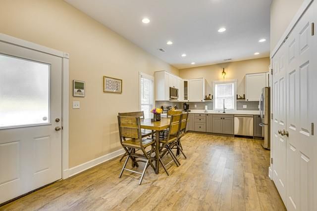 436 E Broadway Avenue, Excelsior Springs, MO 64024