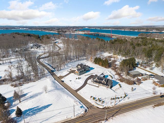 6 Shipwright Way, Newington, NH 03801