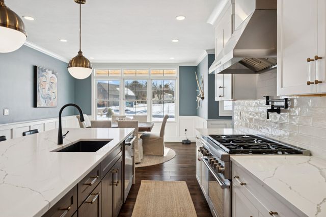 6 Shipwright Way, Newington, NH 03801