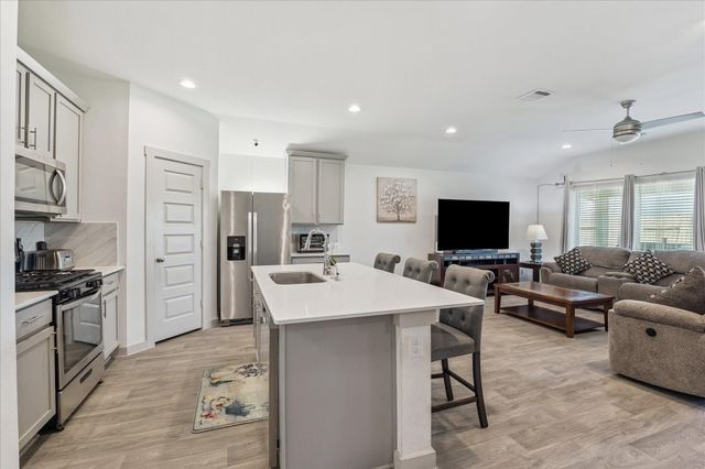 1115 Della Lane, Rosharon, TX 77583