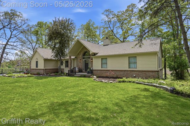 10232 Spencer Road, Brighton Township, MI 48114