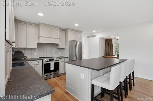 10232 Spencer Road, Brighton Township, MI 48114