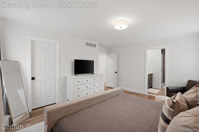 10232 Spencer Road, Brighton Township, MI 48114