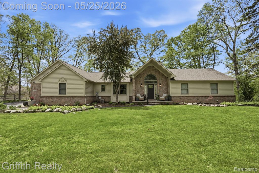 10232 Spencer Road, Brighton Township, MI 48114