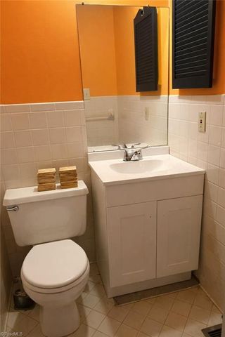 7601 Happy Hill Road, Kernersville, NC 27284