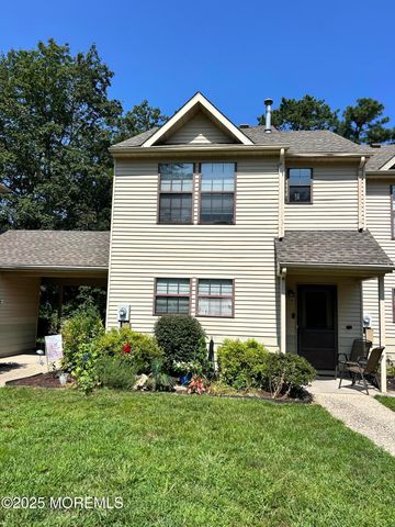 56 Orchard Court, Jackson, NJ 08527