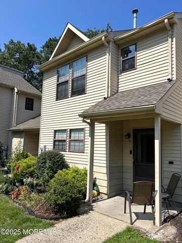 56 Orchard Court, Jackson, NJ 08527