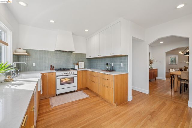 737 Cary Dr, San Leandro, CA 94577