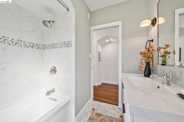 737 Cary Dr, San Leandro, CA 94577