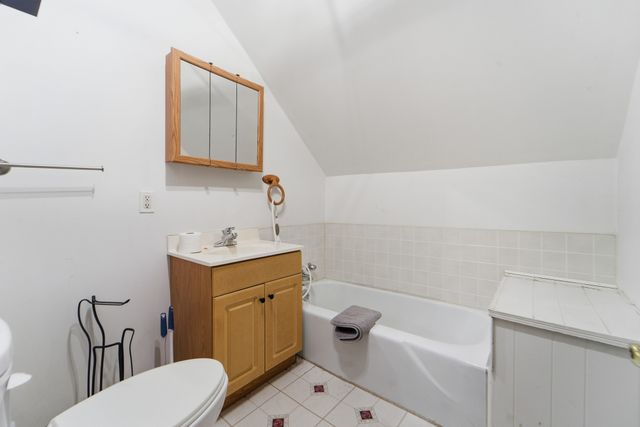 1205 S 2nd Street, Oskaloosa, IA 52577