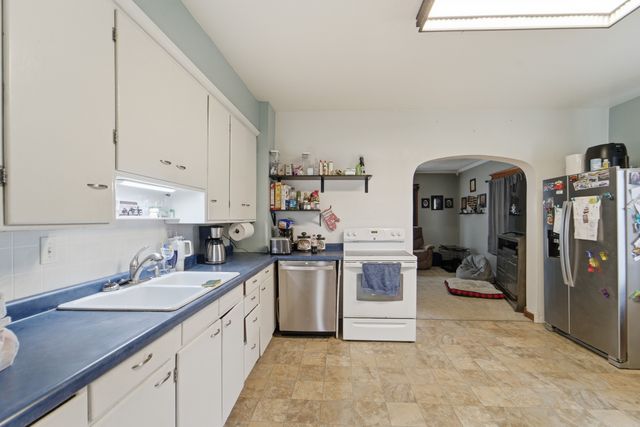 1205 S 2nd Street, Oskaloosa, IA 52577